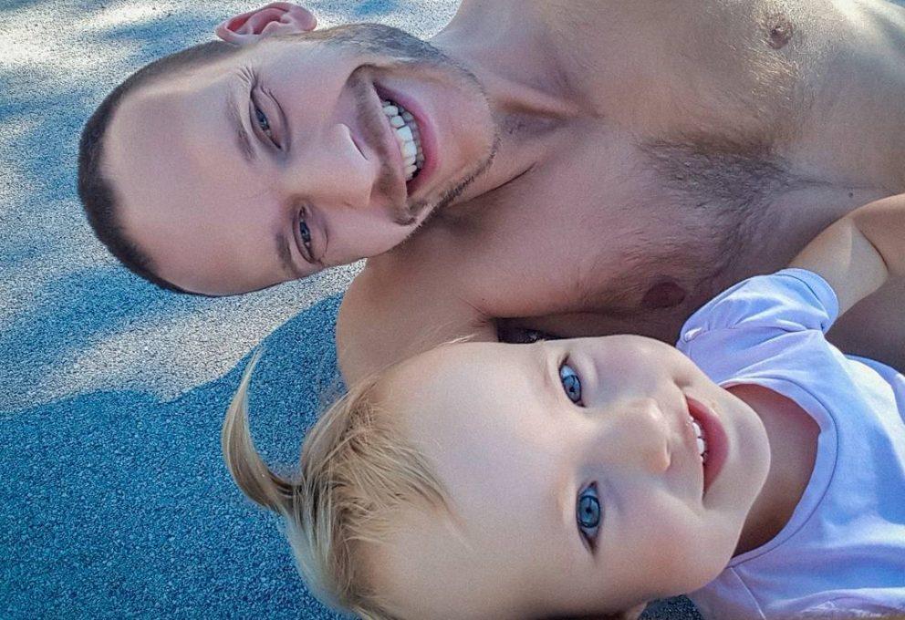 Očka. Oči. Tata. Dada. Tatko.