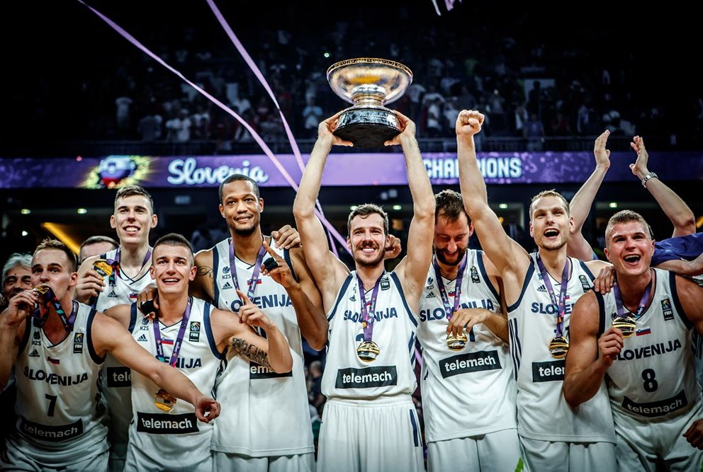 Zgodovino pišejo zmagovalci